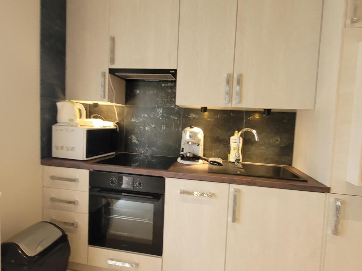 Lara II Apartman Дебрецен Экстерьер фото